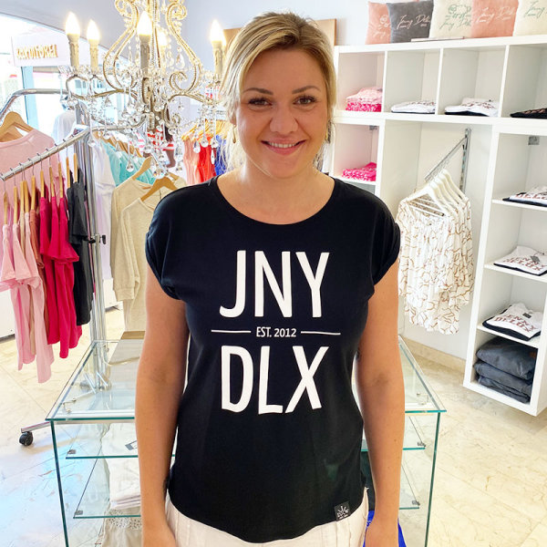 Jenny Delüx T-Shirt JNY schwarz mit weißer Schrift 319